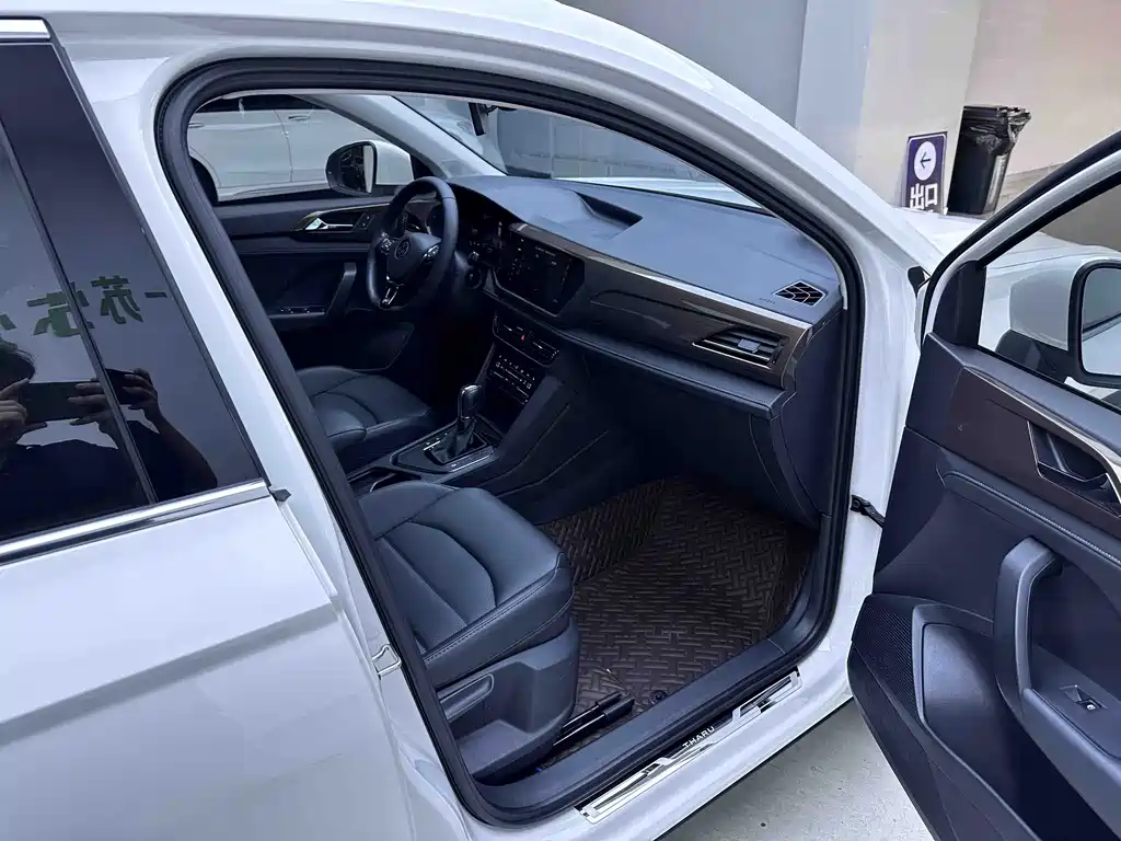 Volkswagen Tharu — миниатюра 11