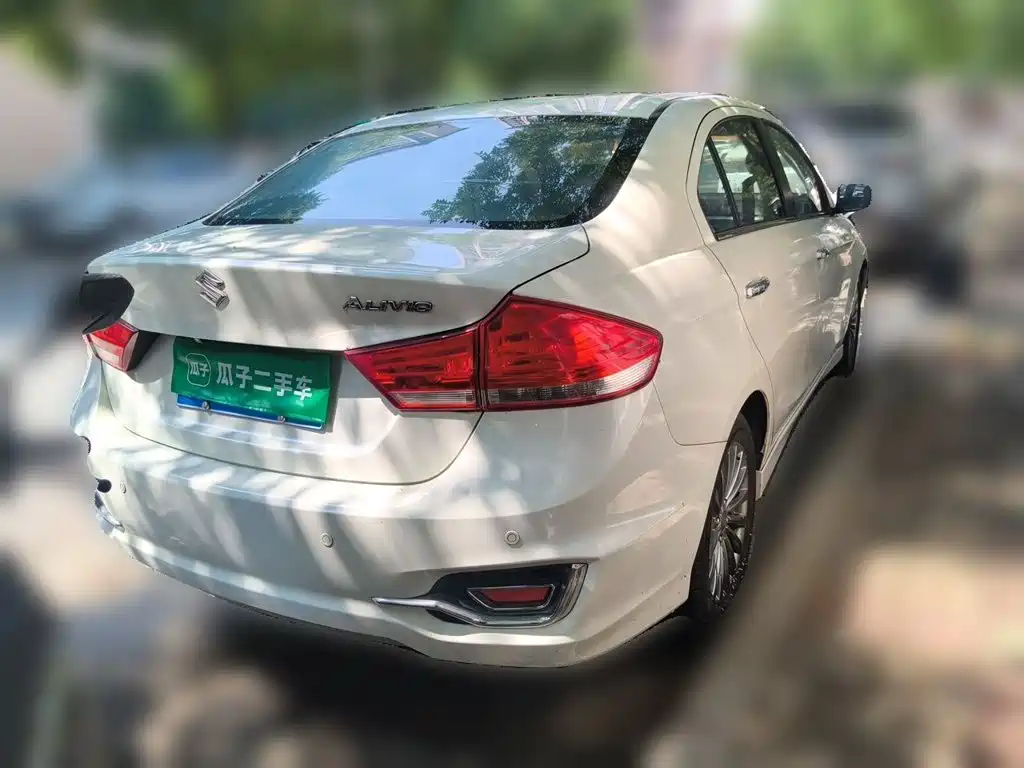 Suzuki Alivio — миниатюра 5