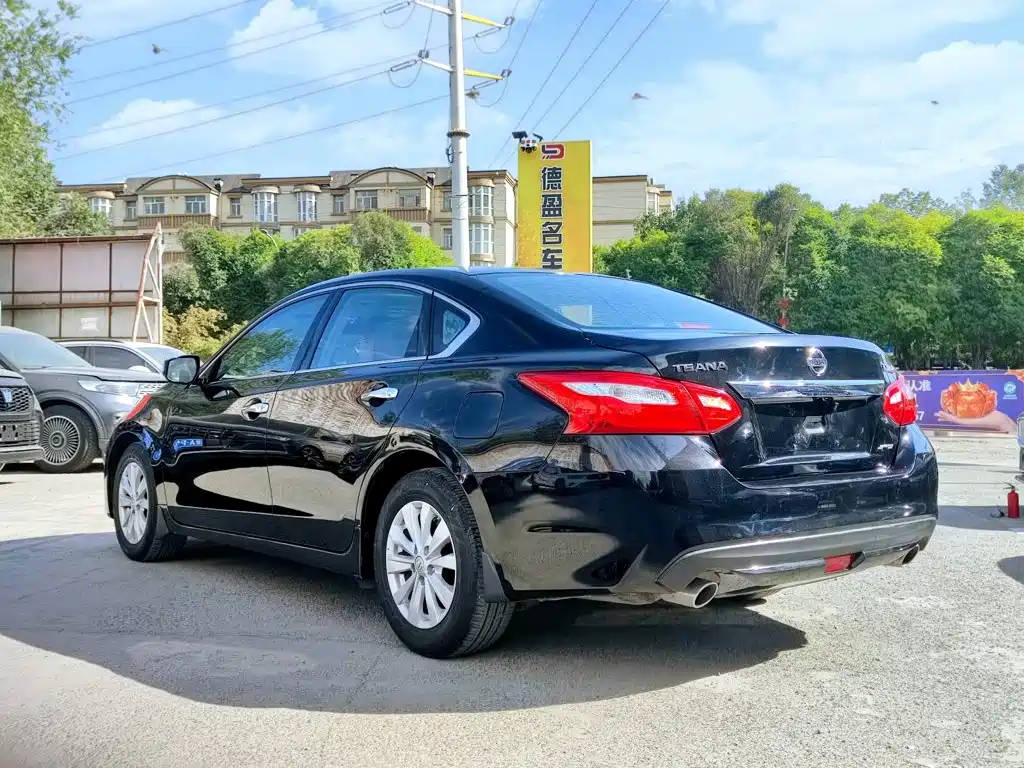 Nissan Teana — миниатюра 6