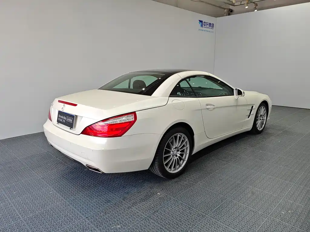 Mercedes-Benz SL-Class — миниатюра 6