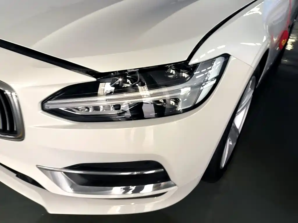 Volvo S90 — миниатюра 24