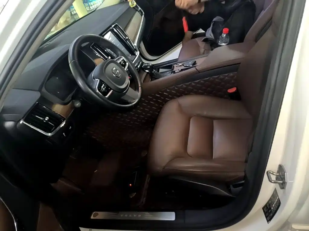 Volvo S90 — миниатюра 15