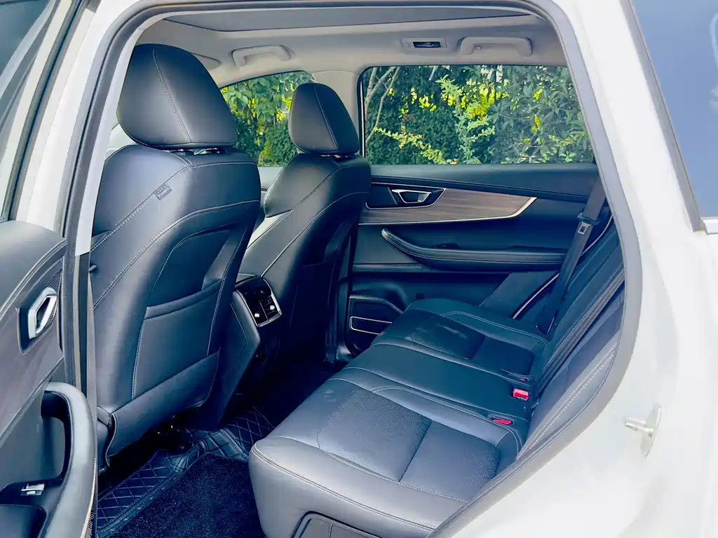 Chery Tiggo 8 — миниатюра 8