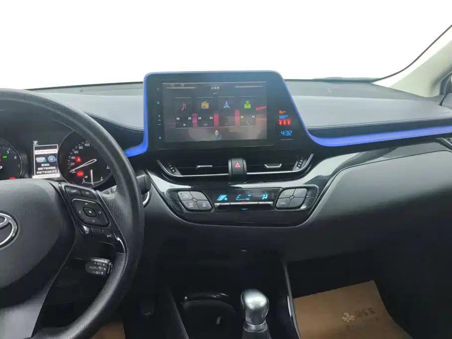 Toyota C-HR — миниатюра 13