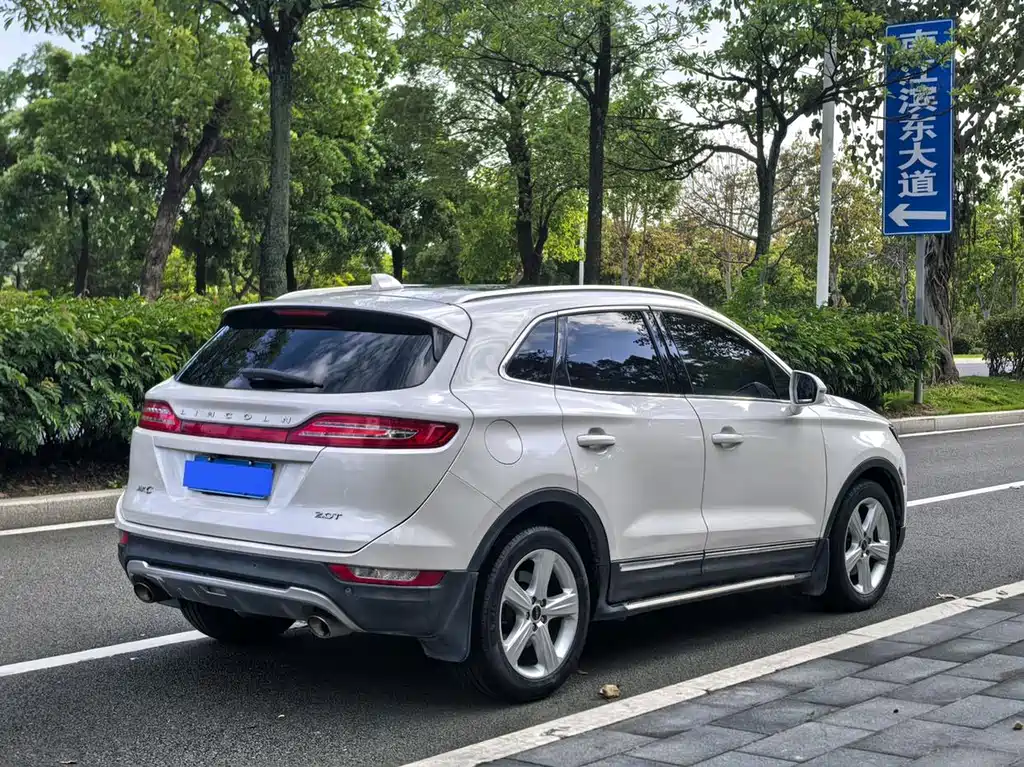 Lincoln MKC — миниатюра 30