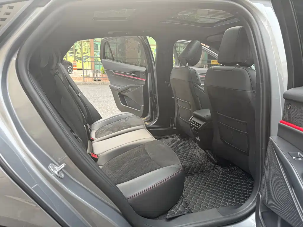 Ford Mondeo — миниатюра 17