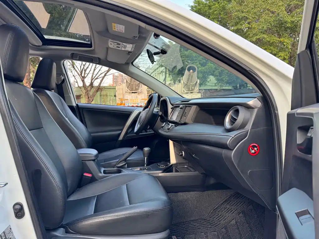 TOYOTA RAV4 RONGFANG