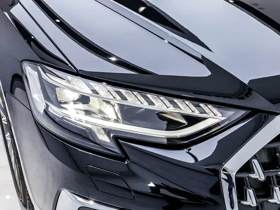 Audi A8 — миниатюра 16