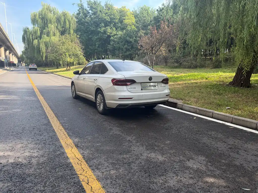 Volkswagen Lavida — миниатюра 5