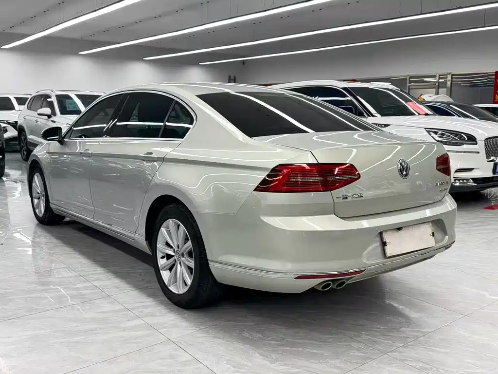 Volkswagen Magotan 2017 330TSI DSG Lead