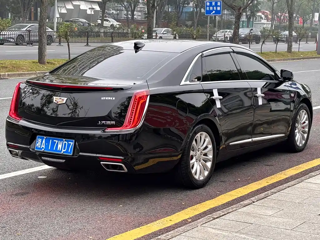 Cadillac XTS — миниатюра 8