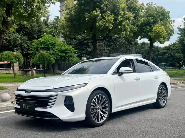 2024 Bestune B70
