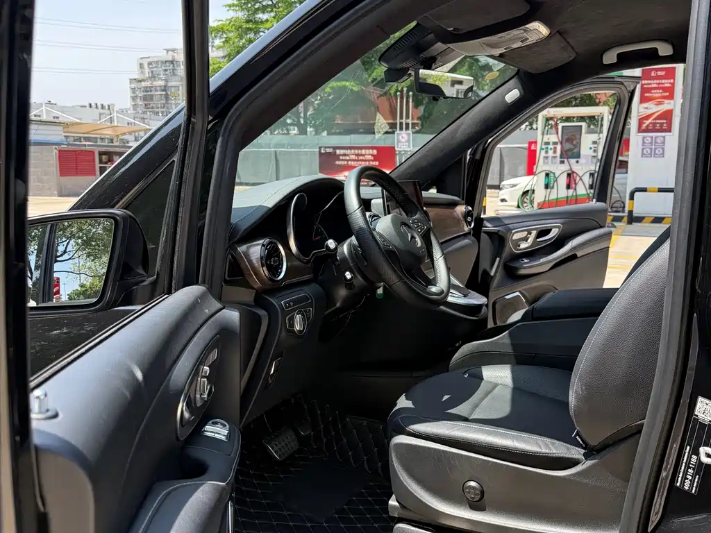 Mercedes-Benz V-Class — миниатюра 8