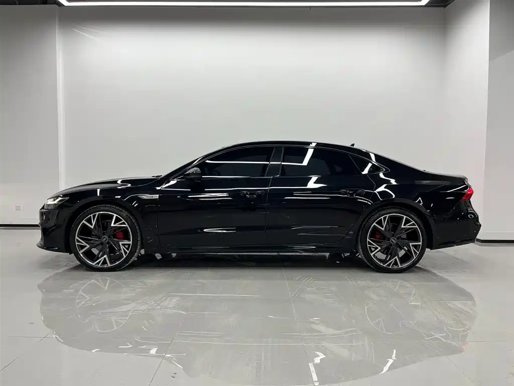 Audi A7L 2024 45 TFSI quattro