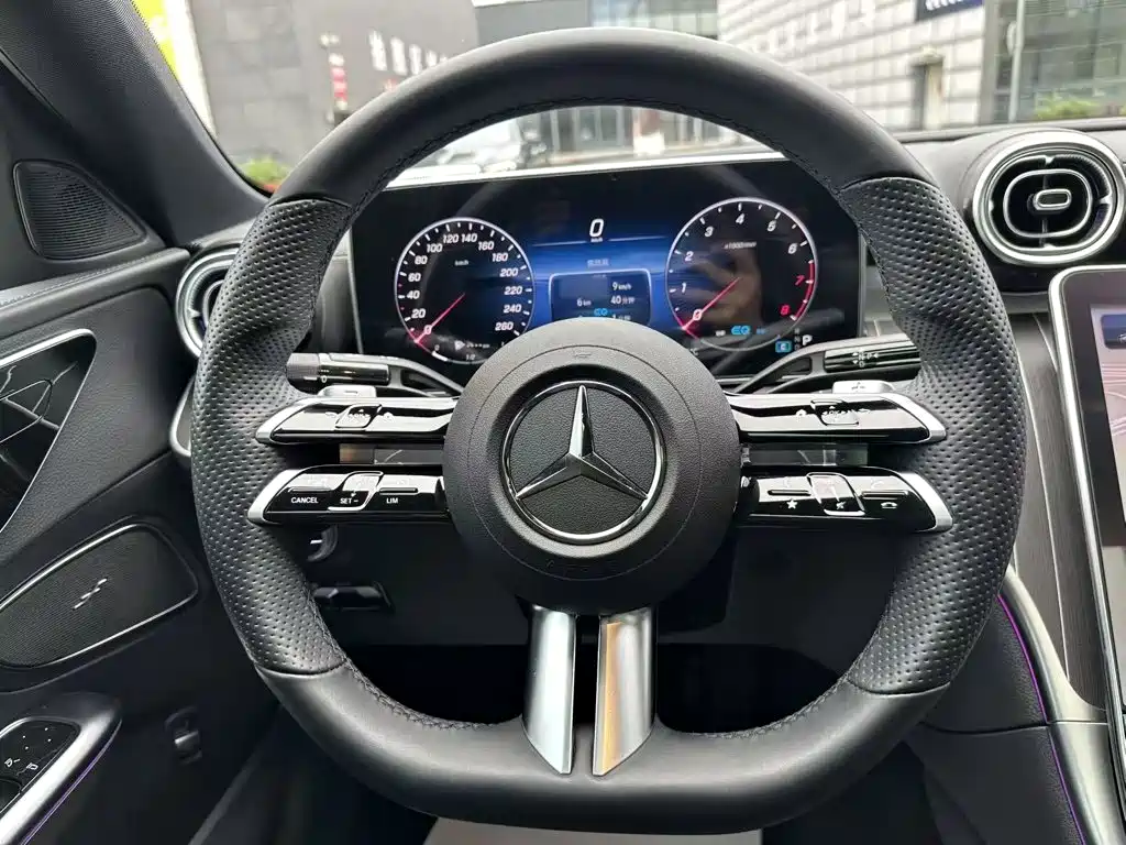 Mercedes-Benz C-Class — миниатюра 3