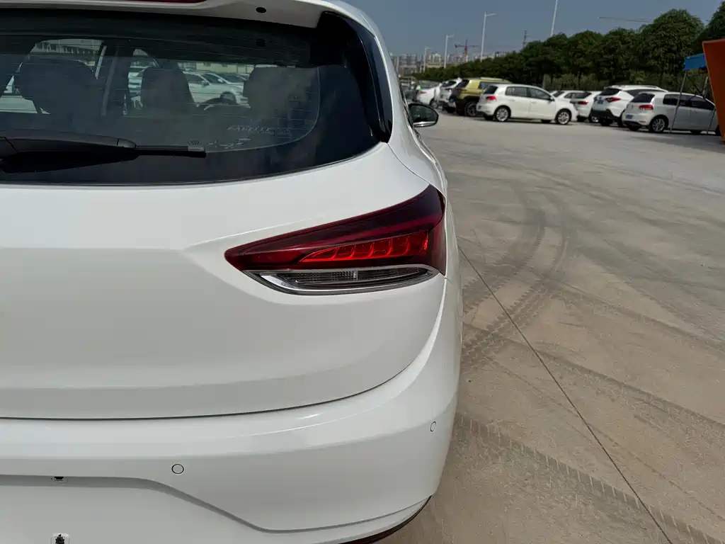 Buick Excelle — миниатюра 15
