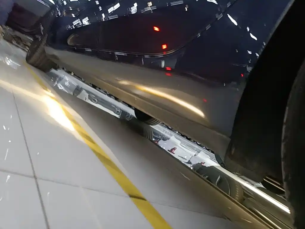 Tesla Model 3 — миниатюра 22