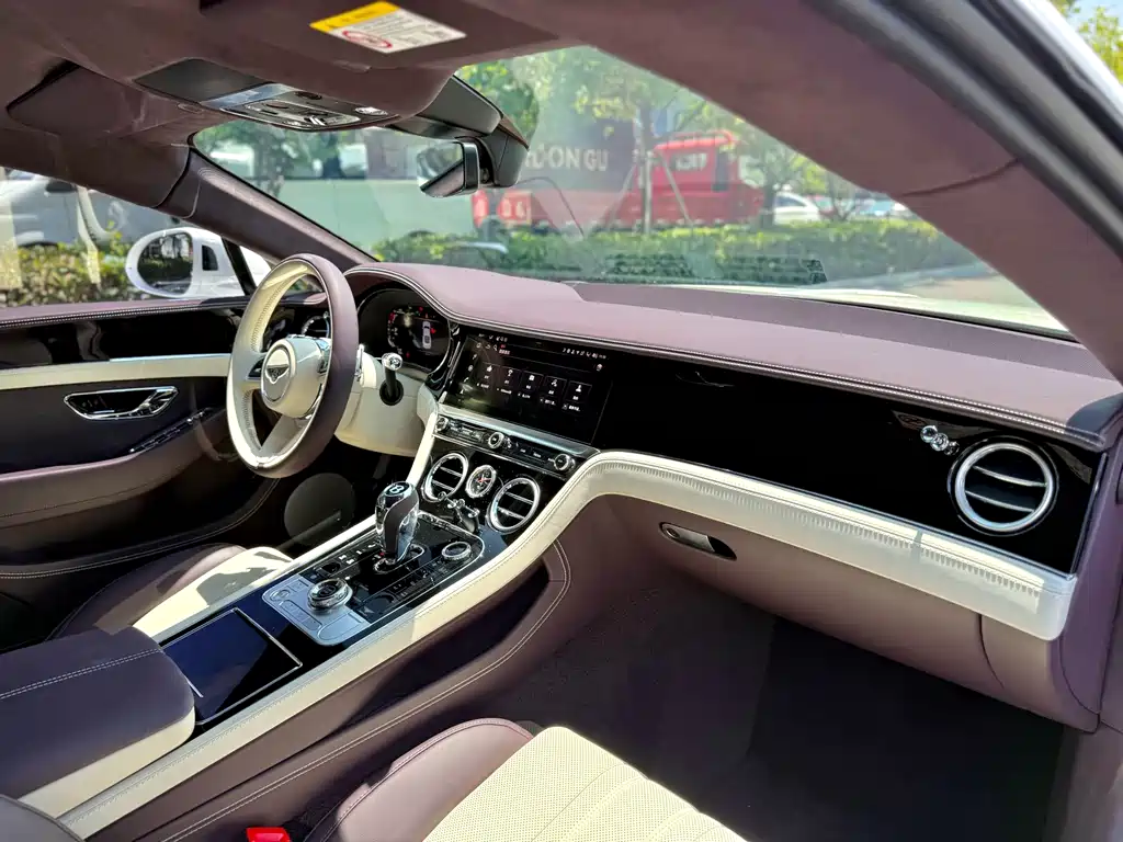 Bentley Continental PHEV — миниатюра 5