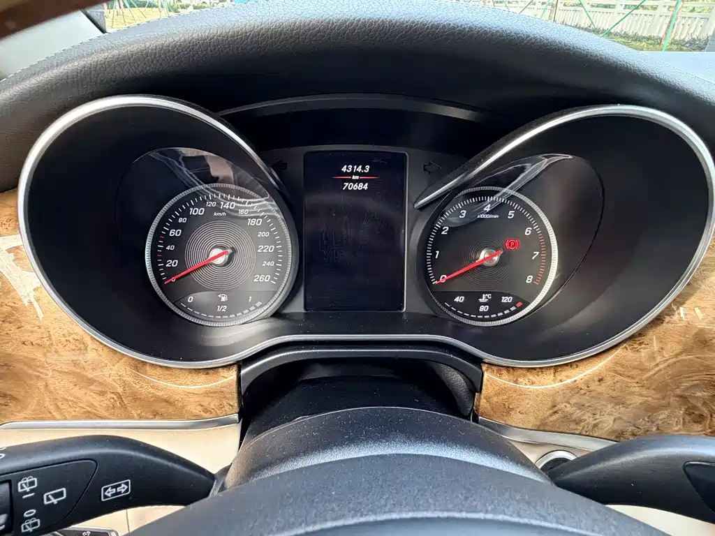 MERCEDES-BENZ V CLASS