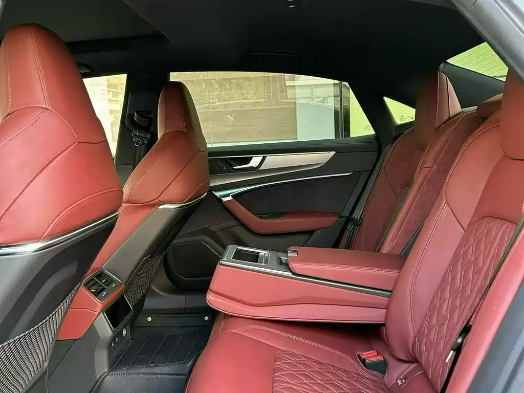 Audi A7L — миниатюра 5