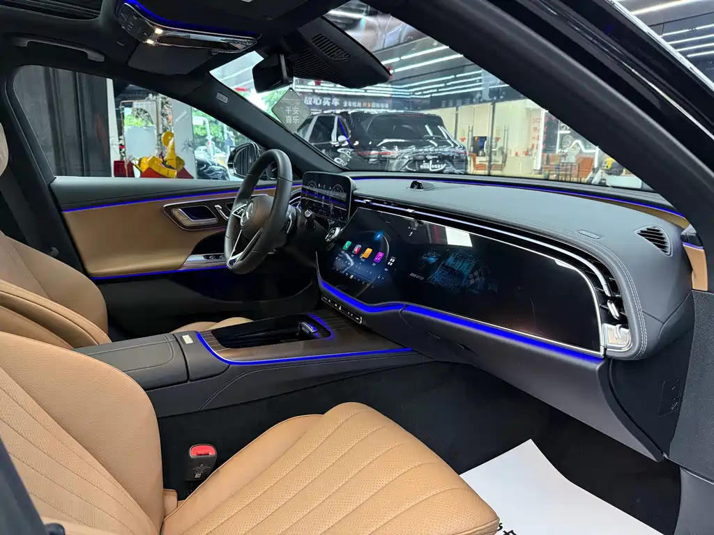 MERCEDES-BENZ E CLASS