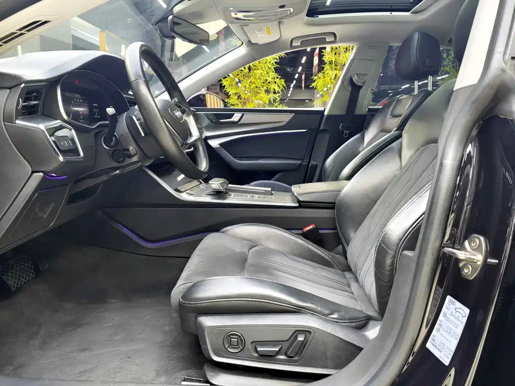Audi A7L — миниатюра 7