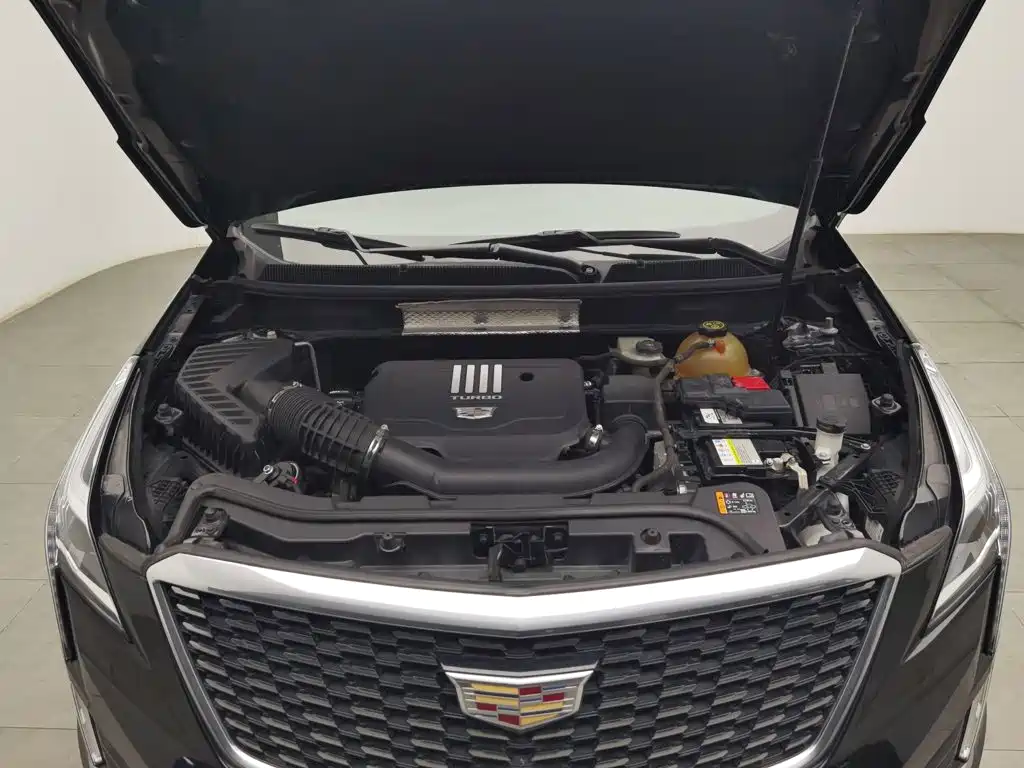 Cadillac XT5 — миниатюра 6