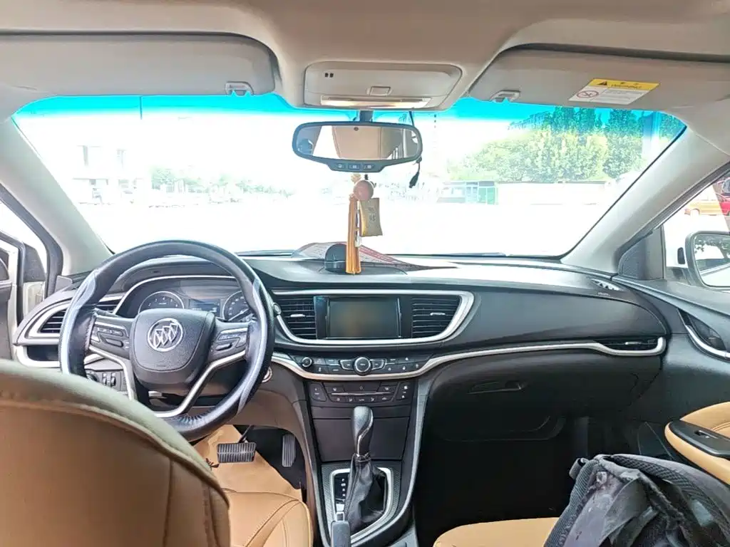 Buick Excelle — миниатюра 10