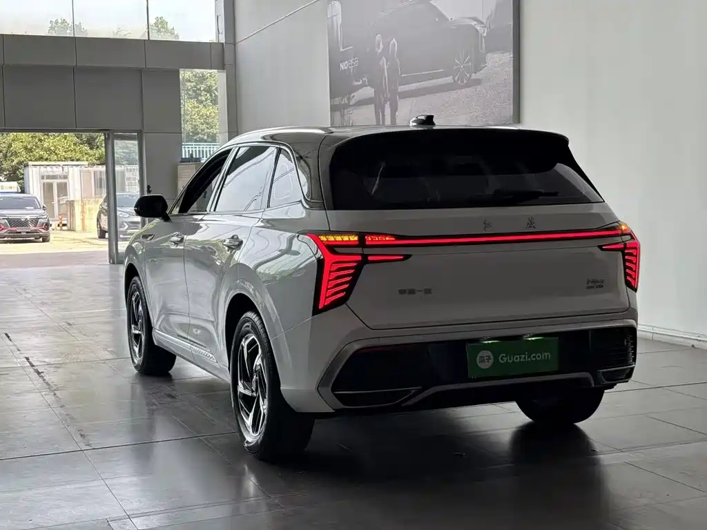 Hongqi Hongqi HS3 — миниатюра 5