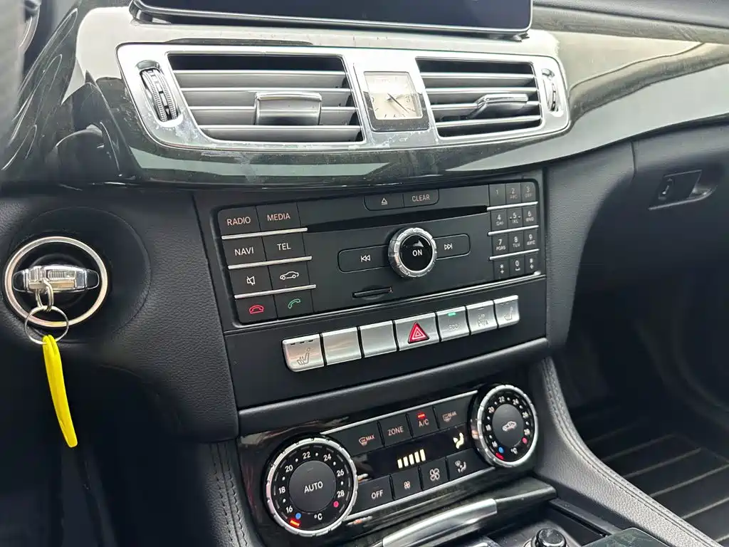 Mercedes-Benz CLS — миниатюра 23
