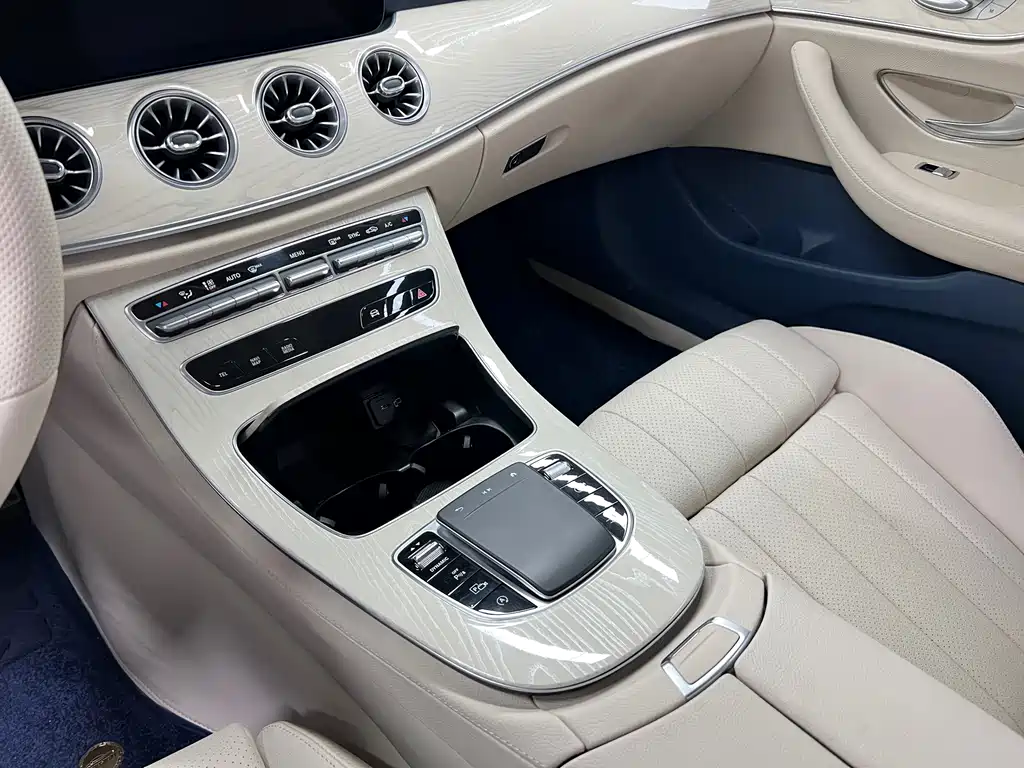 Mercedes-Benz E-Class (Import) — миниатюра 7
