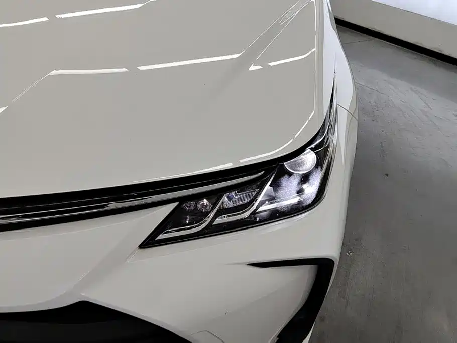 Toyota Corolla — миниатюра 5