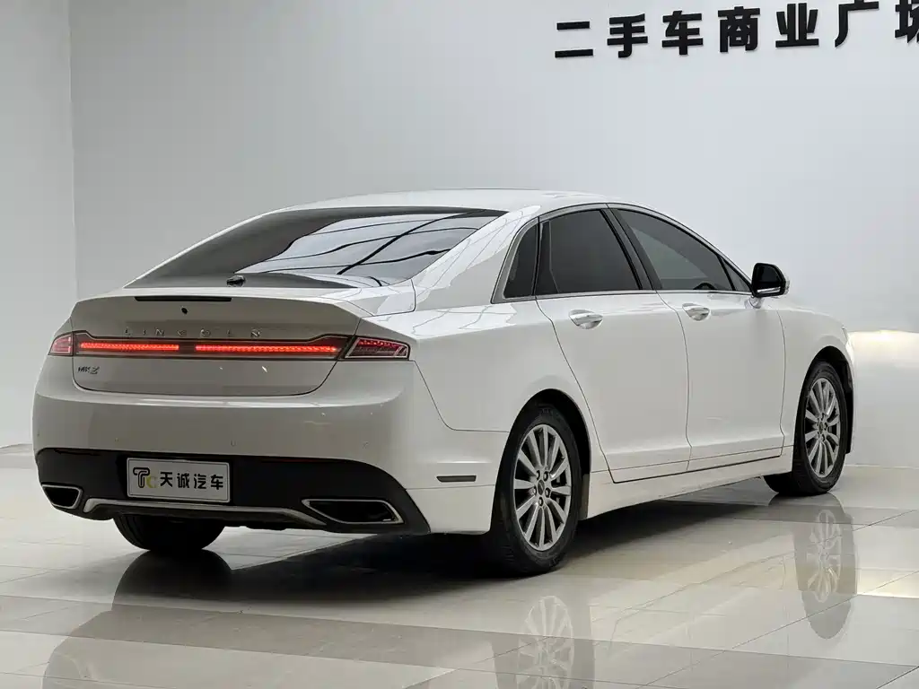 Lincoln MKZ — миниатюра 13
