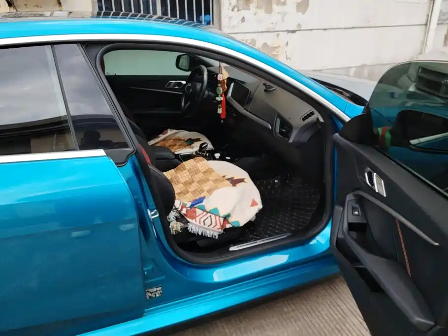 BMW 2 Series (Import) — миниатюра 8