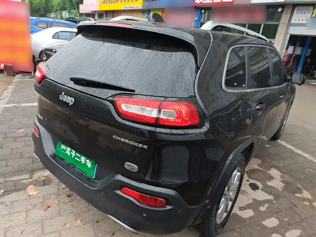 Jeep Cherokee — миниатюра 7