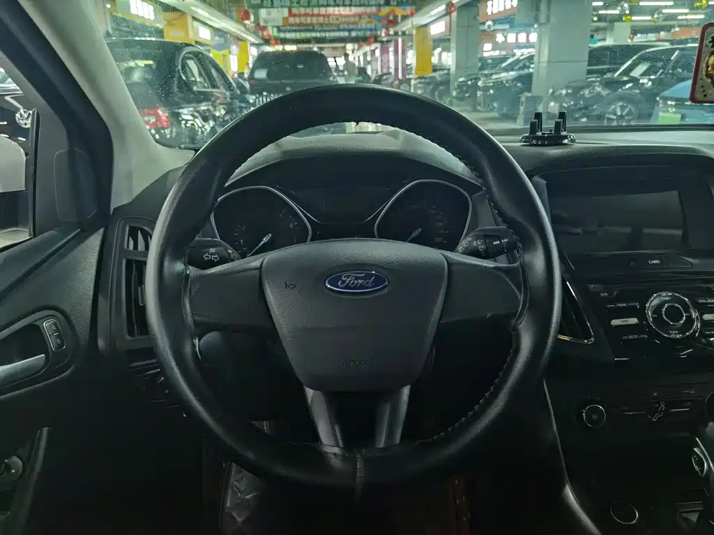 Ford Focus 2017 1.6L AT Comfort