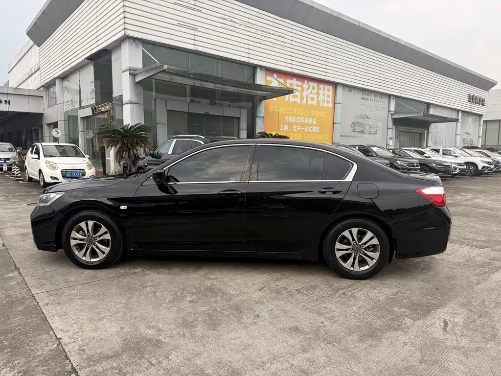 Honda Accord — миниатюра 10