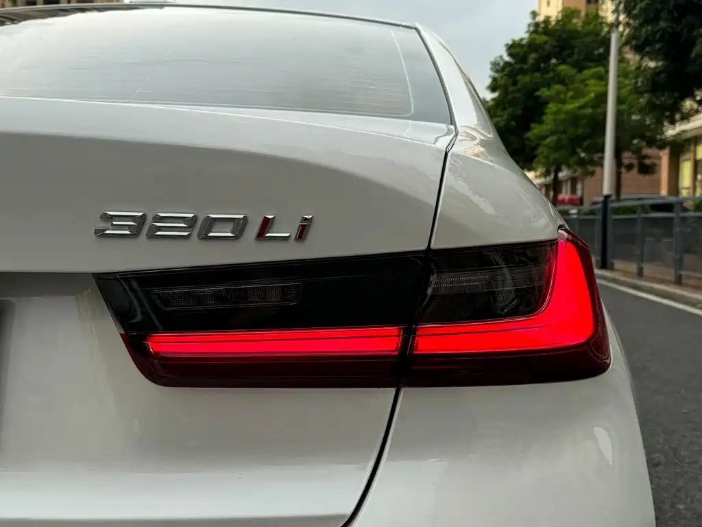 BMW 3 Series — миниатюра 14