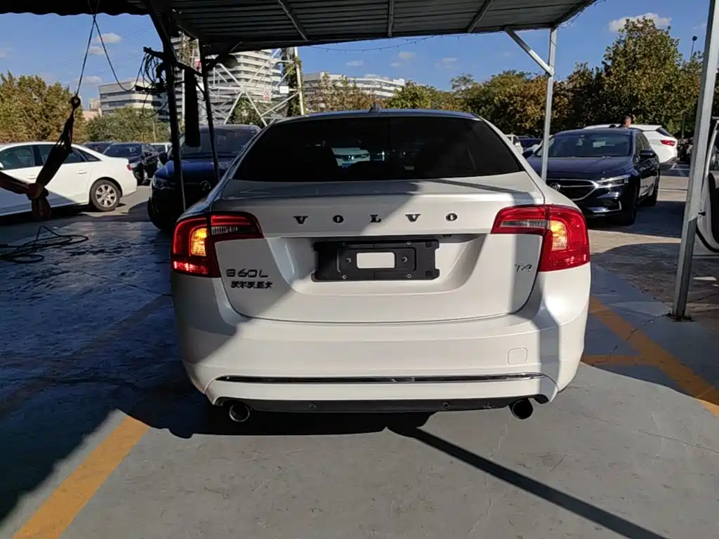 Volvo S60 — миниатюра 6