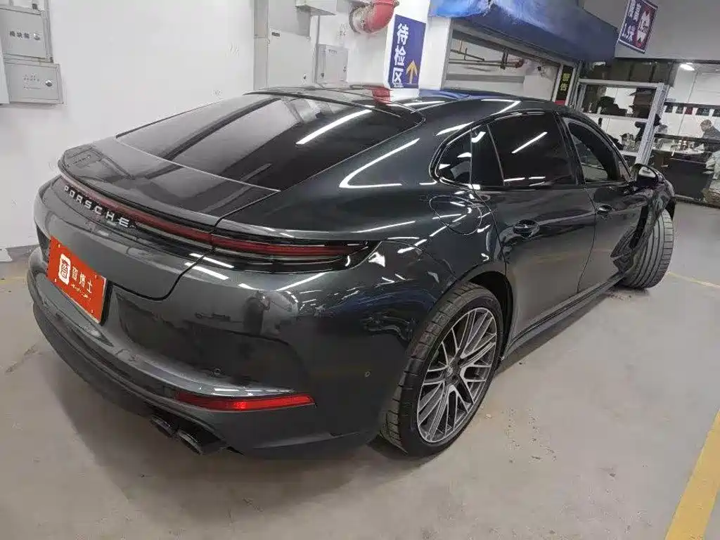 Porsche Panamera — миниатюра 2