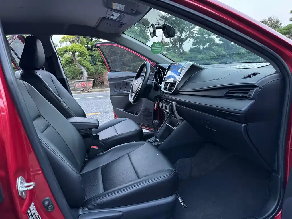 TOYOTA YARIS L ZHIXUAN