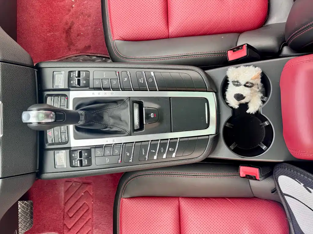 Porsche Macan — миниатюра 8