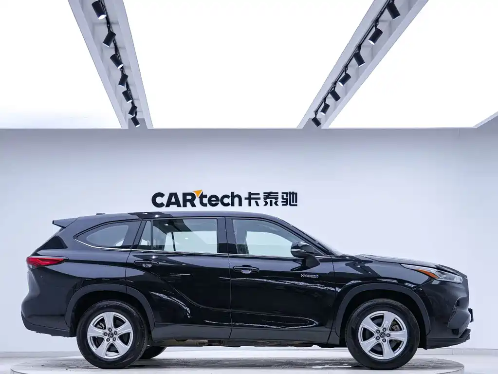 Toyota Highlander 2023 2.5L Elite 7 мест