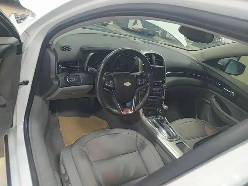 Chevrolet Malibu — миниатюра 10