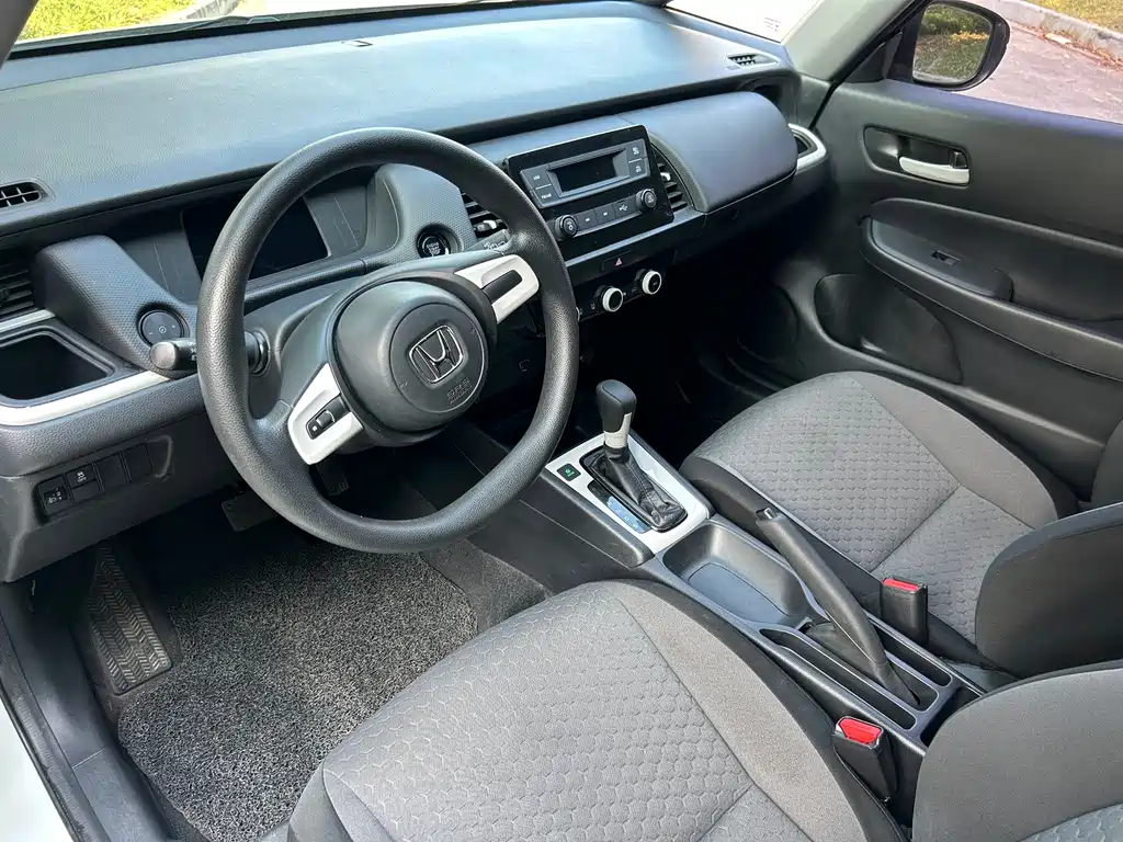Honda Fit — миниатюра 7