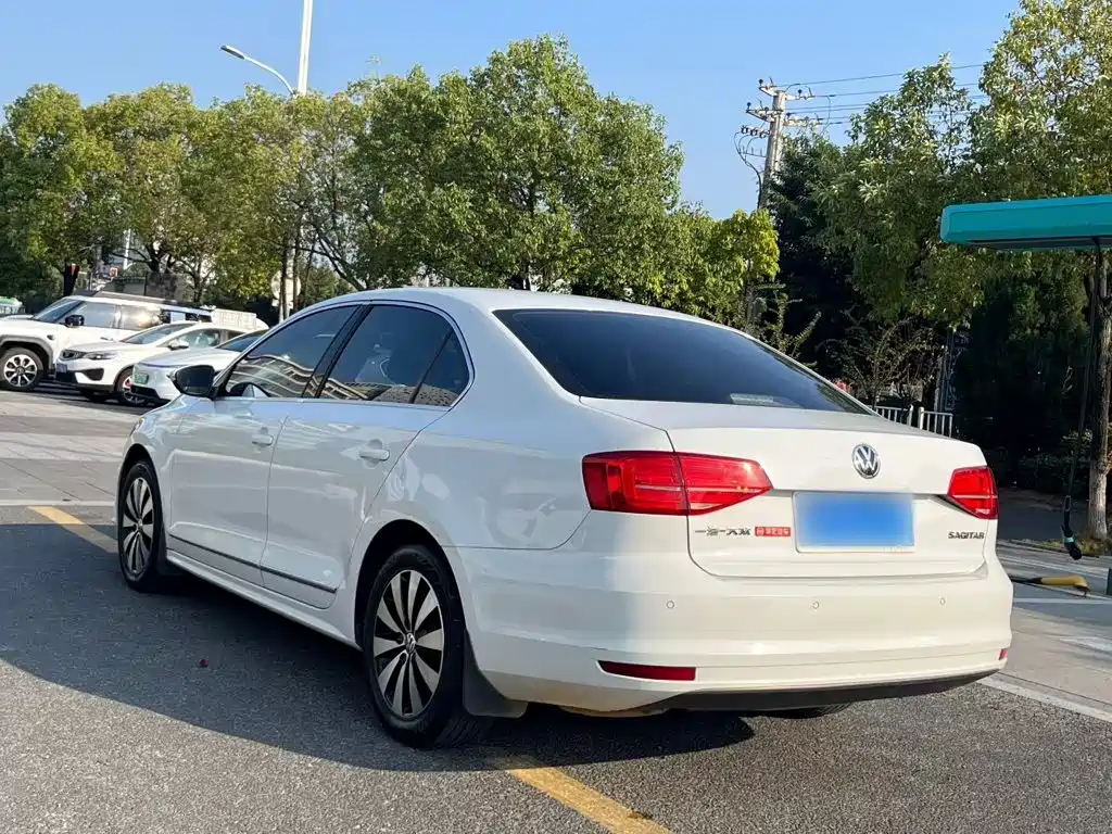 Volkswagen Sagitar — миниатюра 5