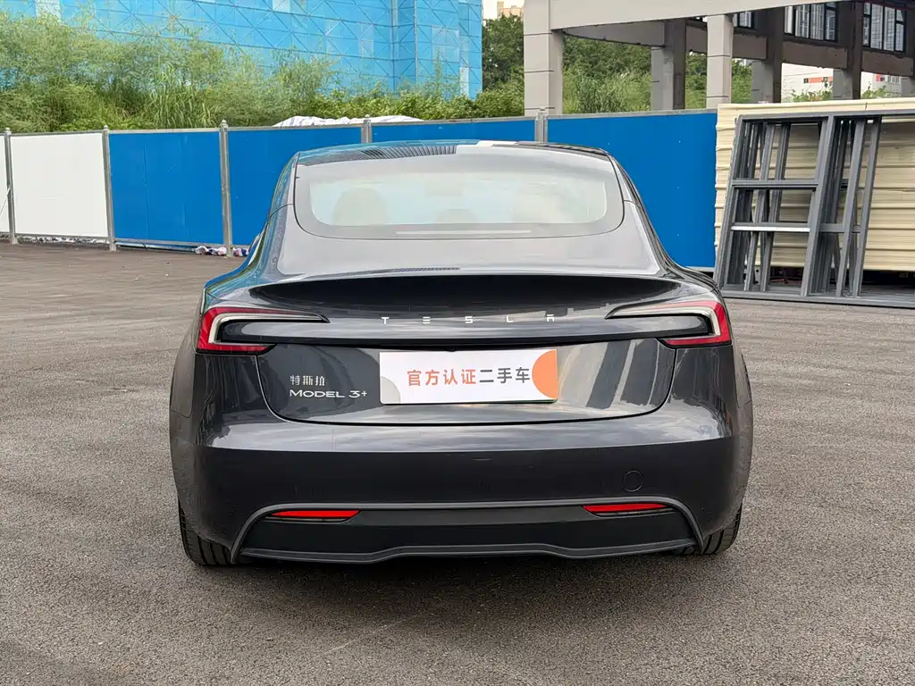 Tesla Model 3 — миниатюра 11
