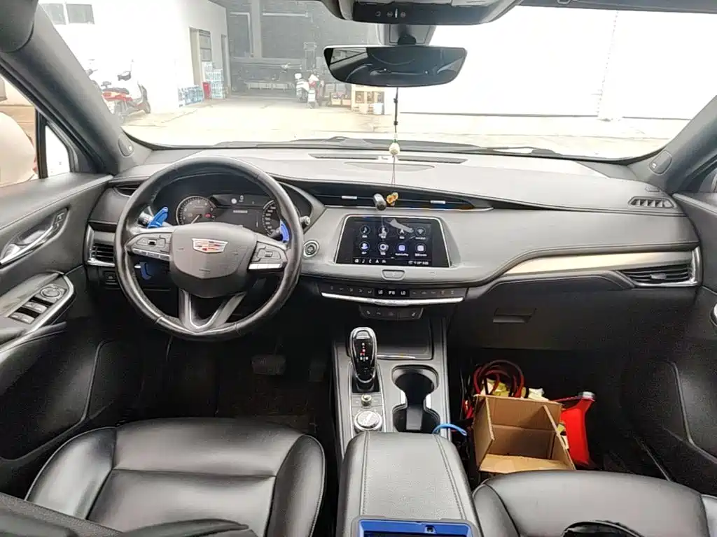 Cadillac XT4 2020 28T Lead