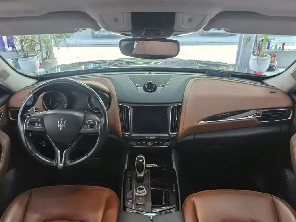 Maserati Levante — миниатюра 4