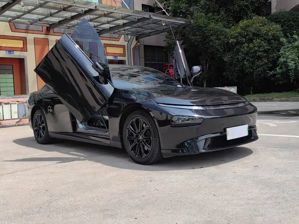 XPeng P7 — миниатюра 3